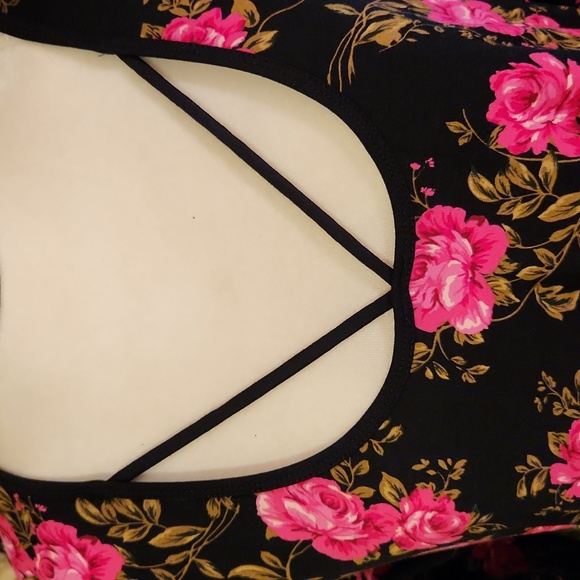 Torrid Top - Picture 2 of 8